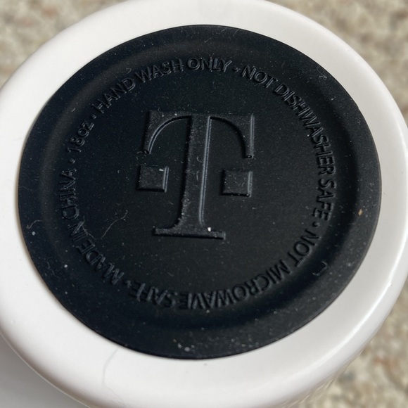 Brand New 2024 Collectible T-Mobile Phones Aluminum Color-Changing Tumbler Cup 2 - Picture 4 of 9